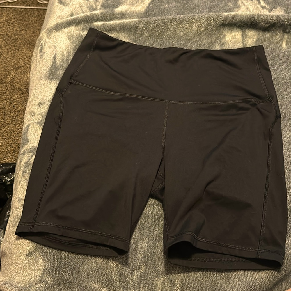 All in motion bike shorts 8in